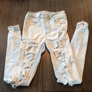 Light Wash Ripped Jeans